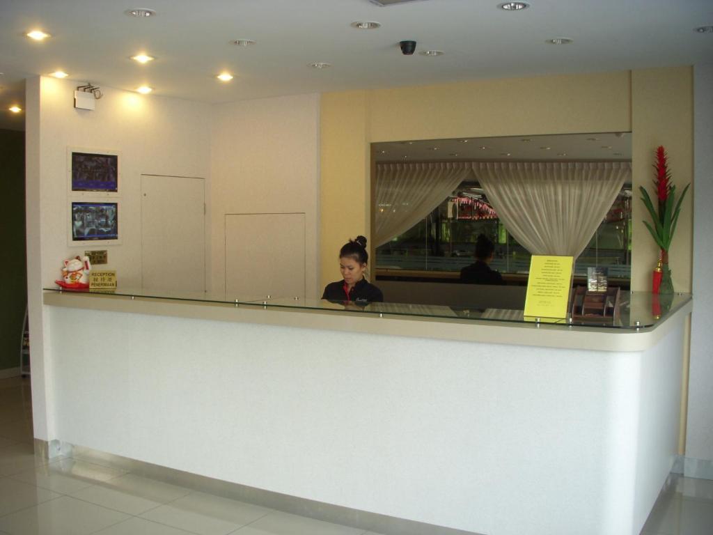 Stay Inn Kota Kinabalu Bagian luar foto