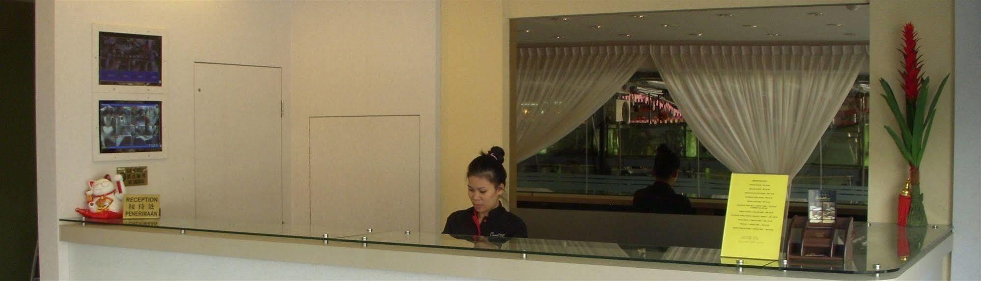 Stay Inn Kota Kinabalu Bagian luar foto